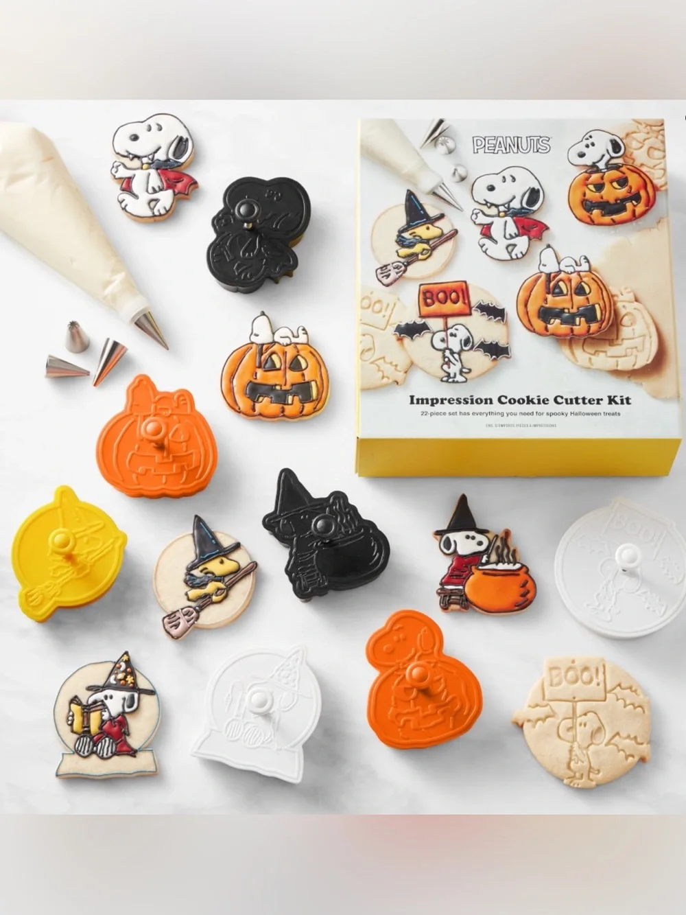 Williams Sonoma Peanuts Snoopy Halloween Impression Cookie Cutters Set of 22 NIB